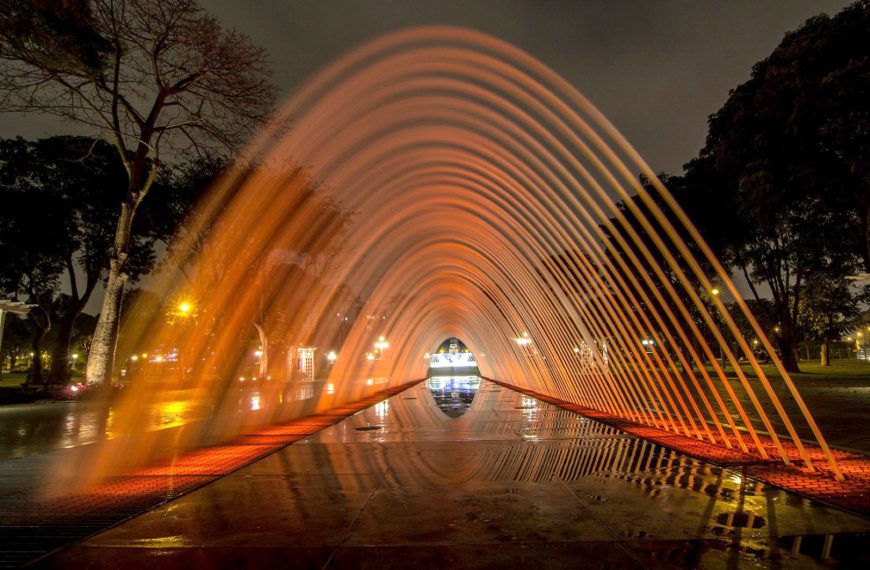 Fuente Túnel de las Sorpresas
